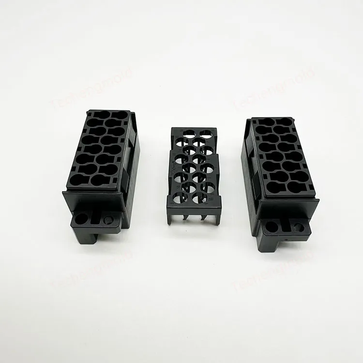 特诚科技PBT精密注塑件实拍 4